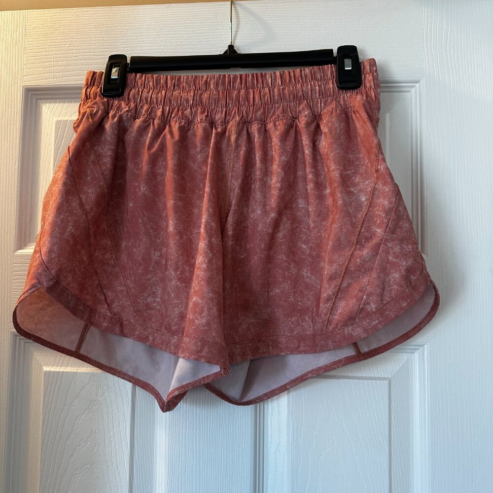 Lululemon Track That Mid-Rise Lined Short 5" - Size 8